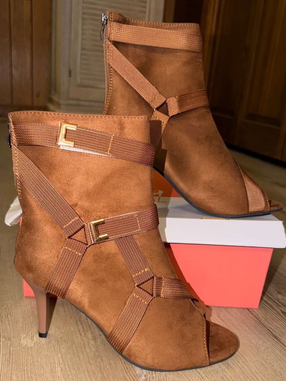 Strappy Open Toe Heels in Brown US 9Like New